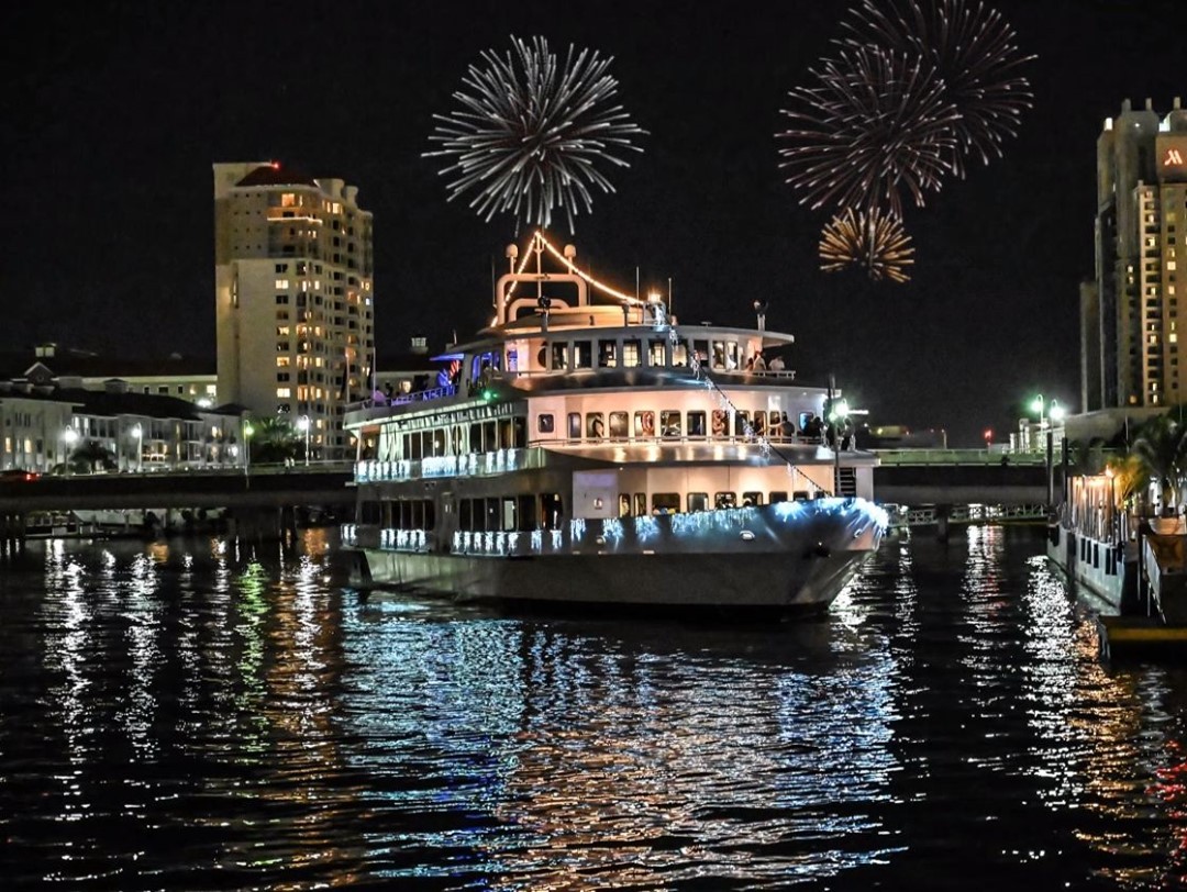 Jose Gaspar's Fireworks show aboard Yacht StarShip